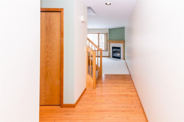 327 Cottonwood Lane, Saline, MI 48176