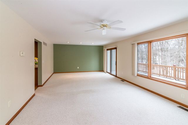 327 Cottonwood Lane, Saline, MI 48176