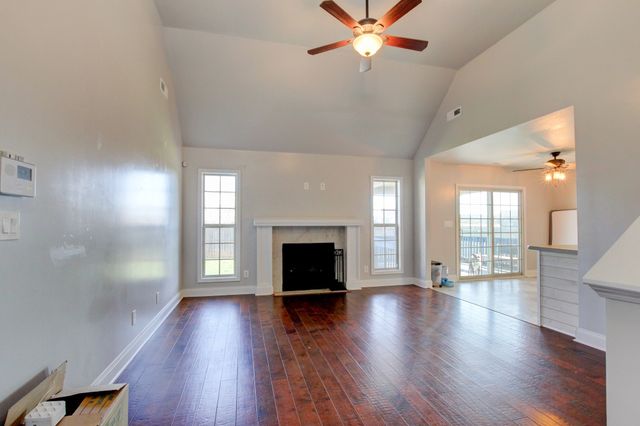 567 Tracy Ln, Clarksville, TN 37040