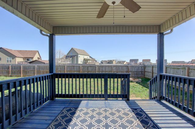 567 Tracy Ln, Clarksville, TN 37040