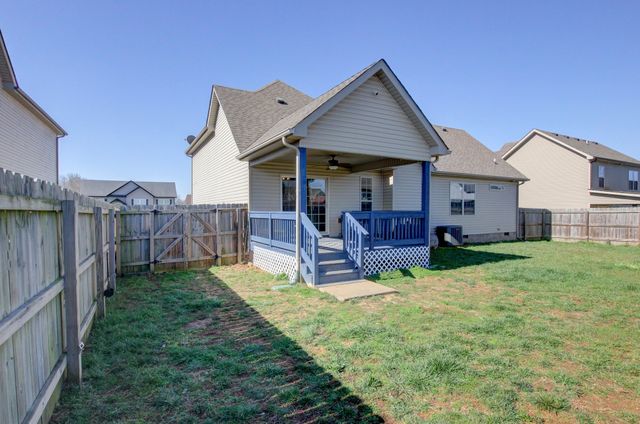 567 Tracy Ln, Clarksville, TN 37040