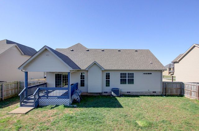 567 Tracy Ln, Clarksville, TN 37040