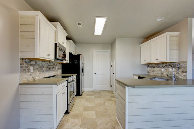 567 Tracy Ln, Clarksville, TN 37040