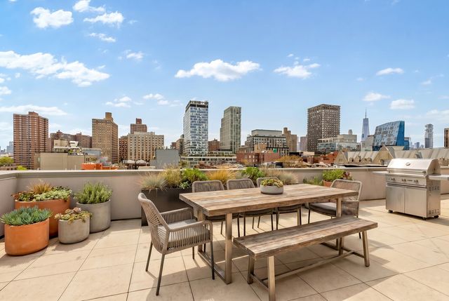 66 CLINTON Street MAISONETTE, New York City, NY 10002