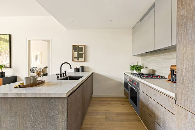 66 CLINTON Street MAISONETTE, New York City, NY 10002