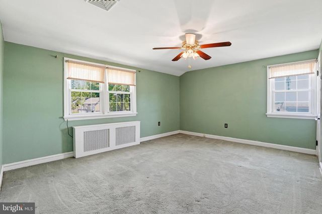 3827 PARK AVE, Schnecksville, PA 18078