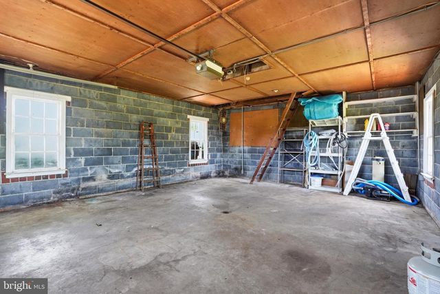 3827 PARK AVE, Schnecksville, PA 18078