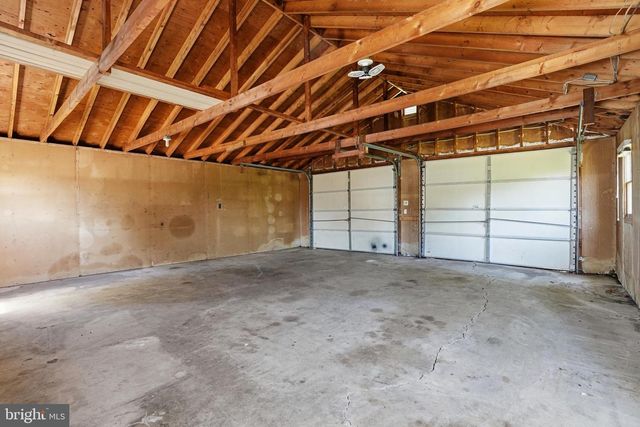 3827 PARK AVE, Schnecksville, PA 18078