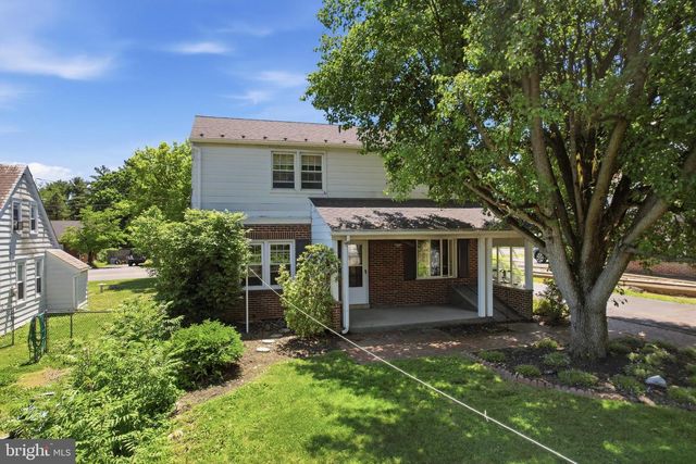 3827 PARK AVE, Schnecksville, PA 18078