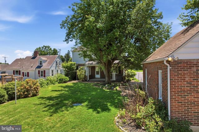 3827 PARK AVE, Schnecksville, PA 18078