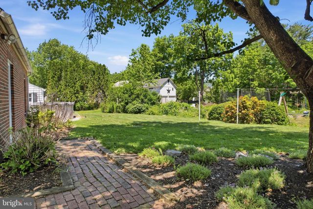 3827 PARK AVE, Schnecksville, PA 18078
