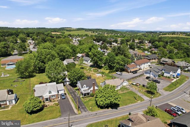 3827 PARK AVE, Schnecksville, PA 18078