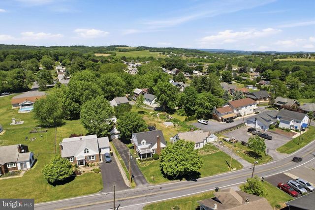 3827 PARK AVE, Schnecksville, PA 18078