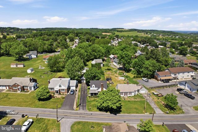 3827 PARK AVE, Schnecksville, PA 18078