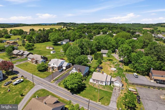 3827 PARK AVE, Schnecksville, PA 18078