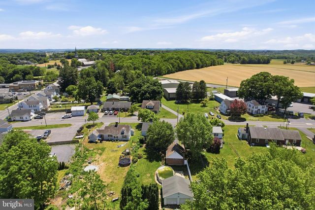 3827 PARK AVE, Schnecksville, PA 18078