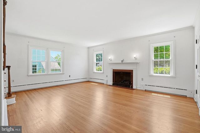3827 PARK AVE, Schnecksville, PA 18078