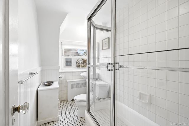 27 Valley Road, Scarsdale, NY 10583