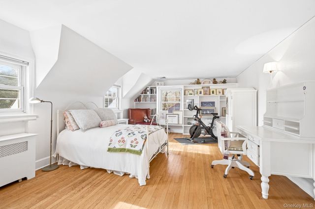 27 Valley Road, Scarsdale, NY 10583