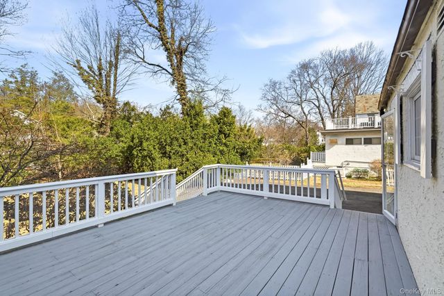 27 Valley Road, Scarsdale, NY 10583