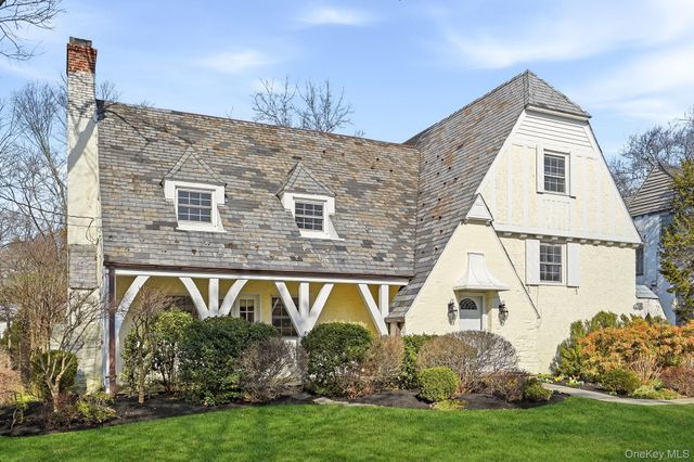 27 Valley Road, Scarsdale, NY 10583