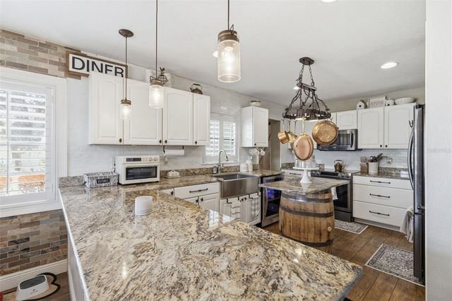 7607 KINARD RD, Plant City, FL 33565