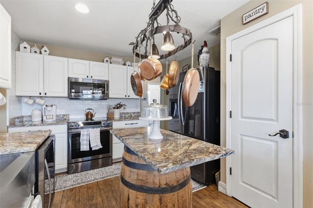 7607 KINARD RD, Plant City, FL 33565