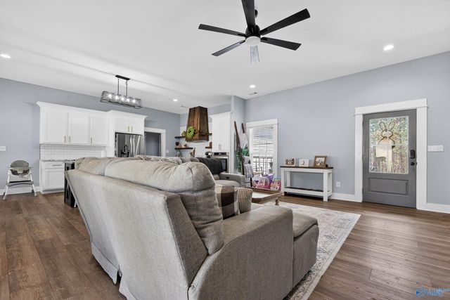 215 Wilson Road, Scottsboro, AL 35769