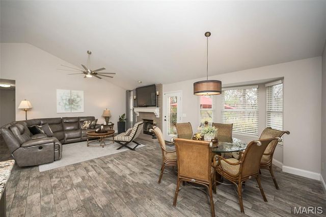 563 Beacon Point Lane, Wildwood, MO 63040