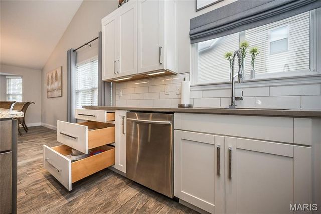 563 Beacon Point Lane, Wildwood, MO 63040