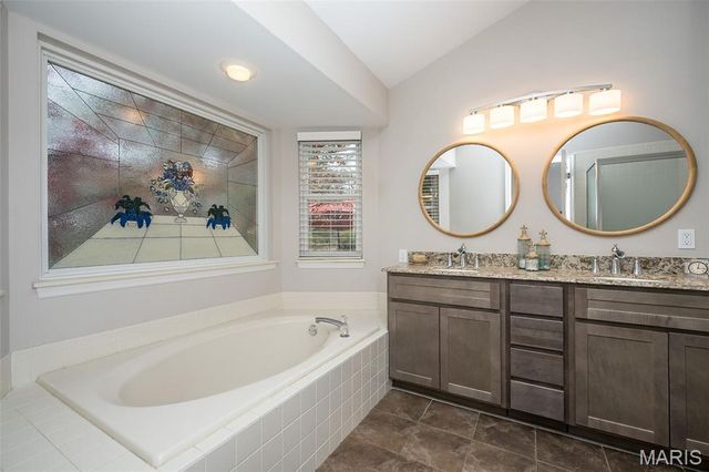 563 Beacon Point Lane, Wildwood, MO 63040