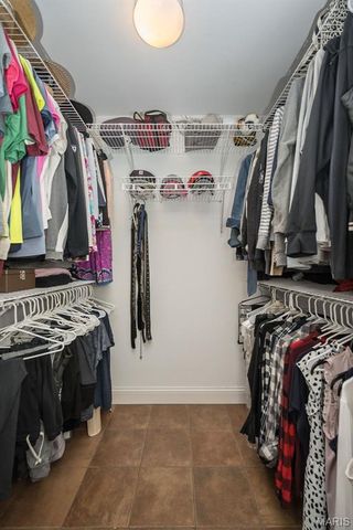 563 Beacon Point Lane, Wildwood, MO 63040