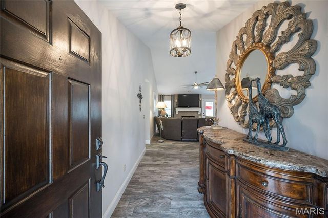 563 Beacon Point Lane, Wildwood, MO 63040