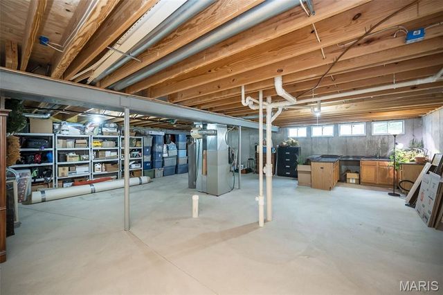 563 Beacon Point Lane, Wildwood, MO 63040