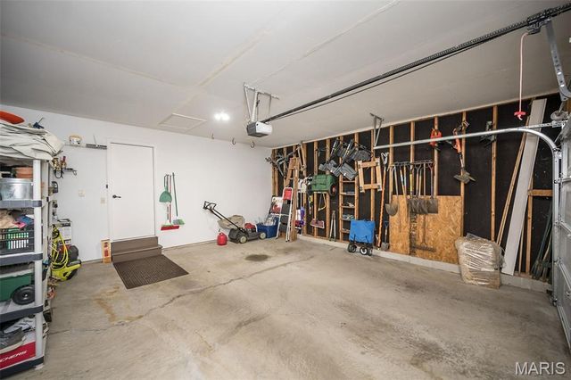 563 Beacon Point Lane, Wildwood, MO 63040