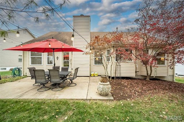 563 Beacon Point Lane, Wildwood, MO 63040