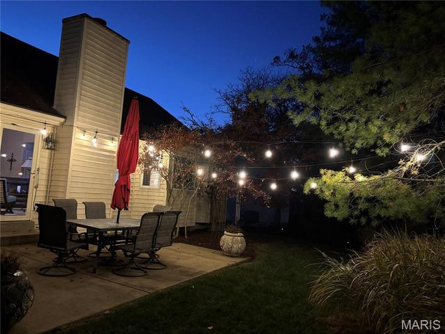 563 Beacon Point Lane, Wildwood, MO 63040