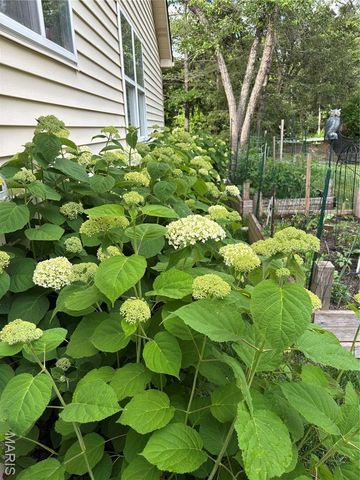 563 Beacon Point Lane, Wildwood, MO 63040