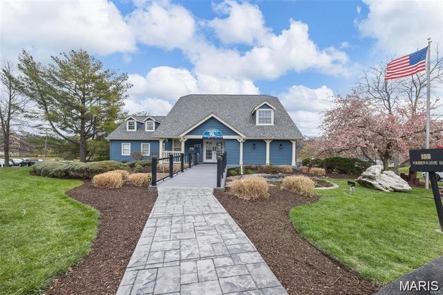 563 Beacon Point Lane, Wildwood, MO 63040