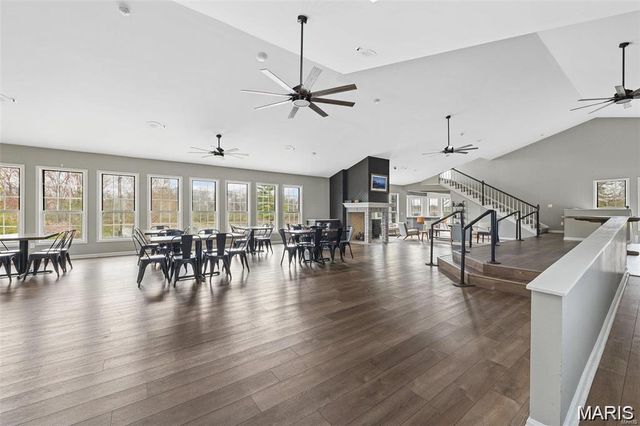 563 Beacon Point Lane, Wildwood, MO 63040