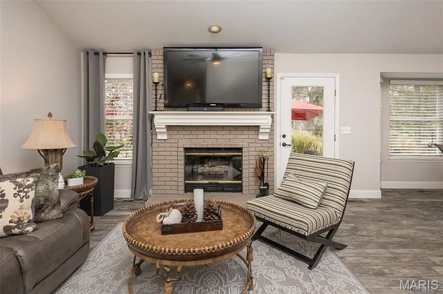 563 Beacon Point Lane, Wildwood, MO 63040