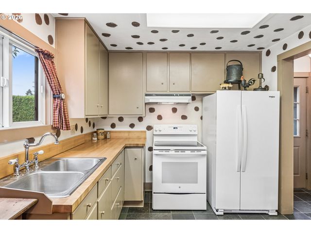 4534 Ne 78TH Pl, Portland, OR 97218