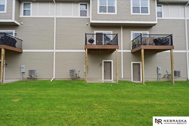 20878 T Court, Elkhorn, NE 68022