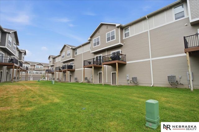 20878 T Court, Elkhorn, NE 68022