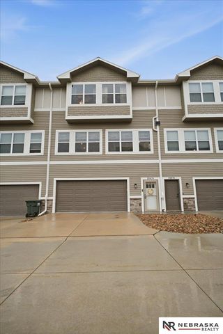 20878 T Court, Elkhorn, NE 68022