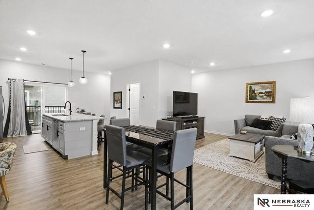 20878 T Court, Elkhorn, NE 68022