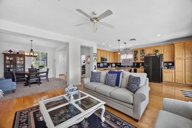 7661 Colbert Dr, Rancho Murieta, CA 95683