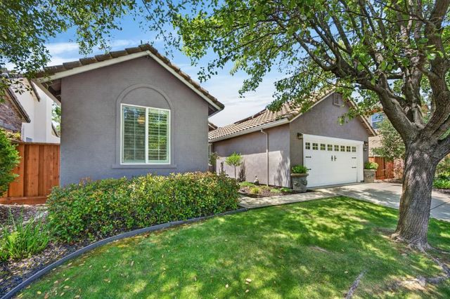 7661 Colbert Dr, Rancho Murieta, CA 95683