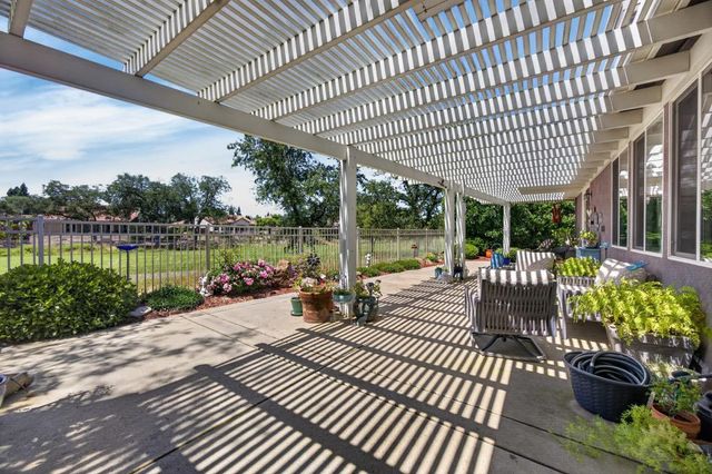 7661 Colbert Dr, Rancho Murieta, CA 95683