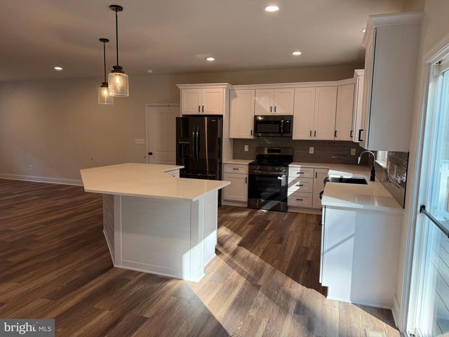 54 LAUREL DR, Mineral, VA 23117